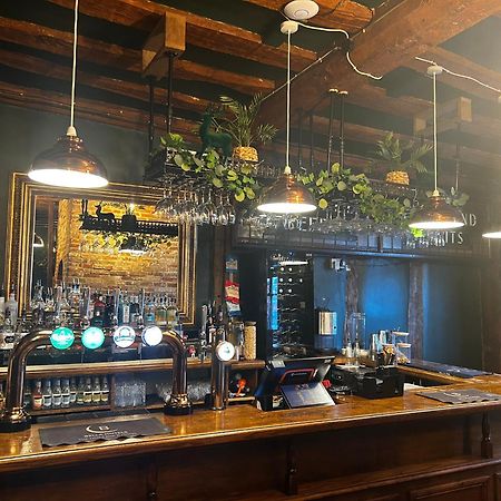 Needham Market The Limes Bar And Hotel מראה חיצוני תמונה